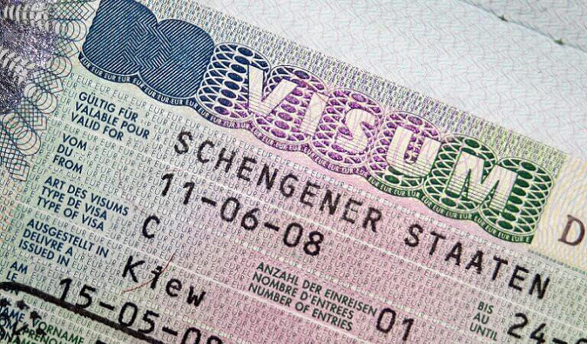 EU: Nemoguće u potpunosti zabraniti izdavanje viza Rusima