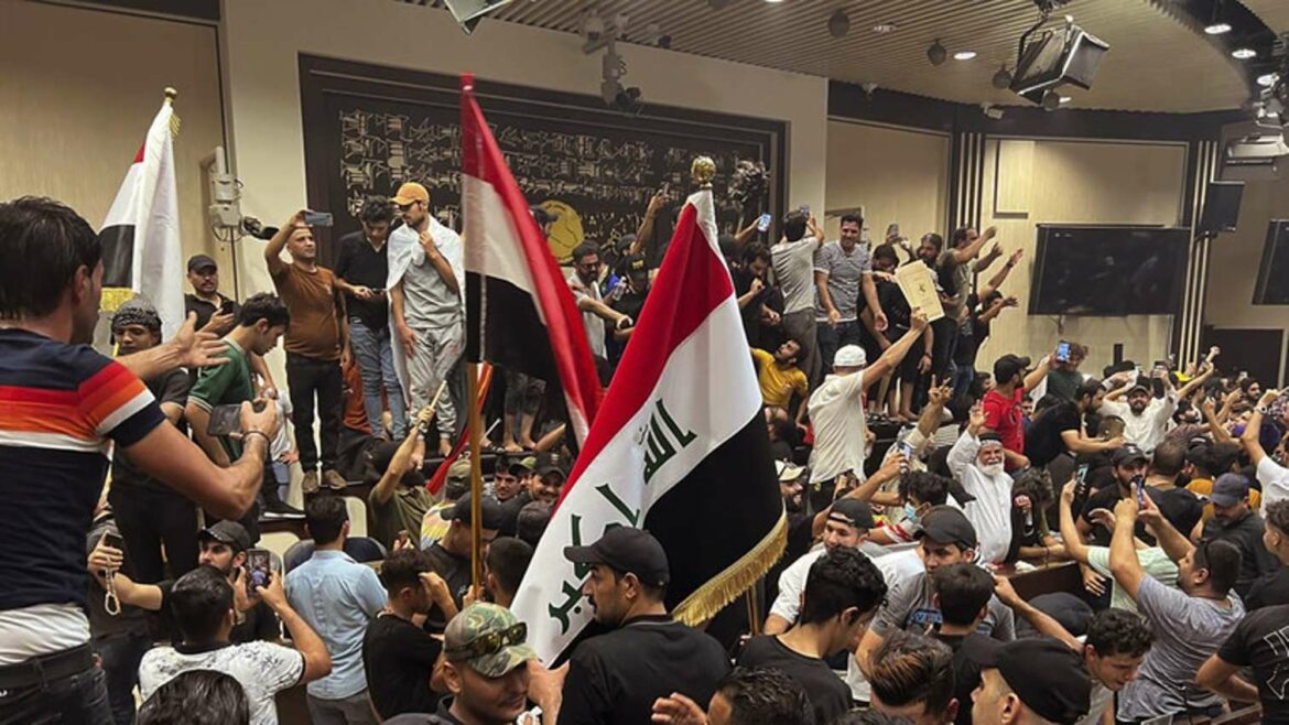 Irački demonstranti upali u parlament