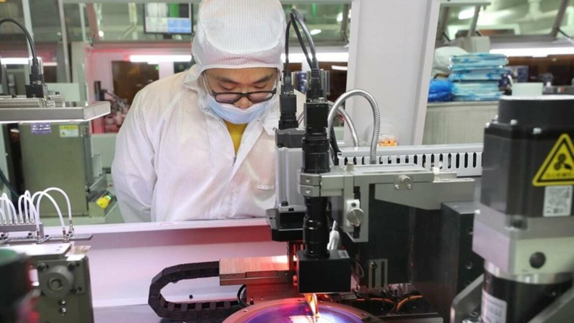 Blumberg: Kineski proizvođač čipova prevazišao sankcije