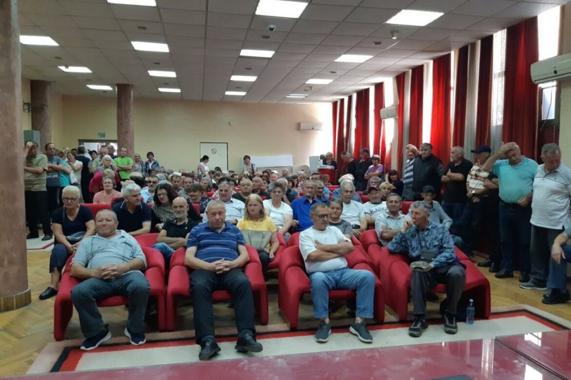 Neizvesna sudbina skoro 1.000 radnika iz Kuršumlije, čeka se ministarka privrede
