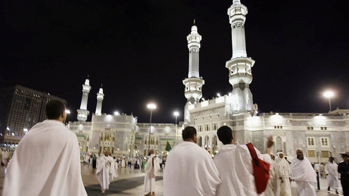 Muškarac iz Saudijske Arabije pomogao jevrejskoj novinarki da se ušunja u Meku