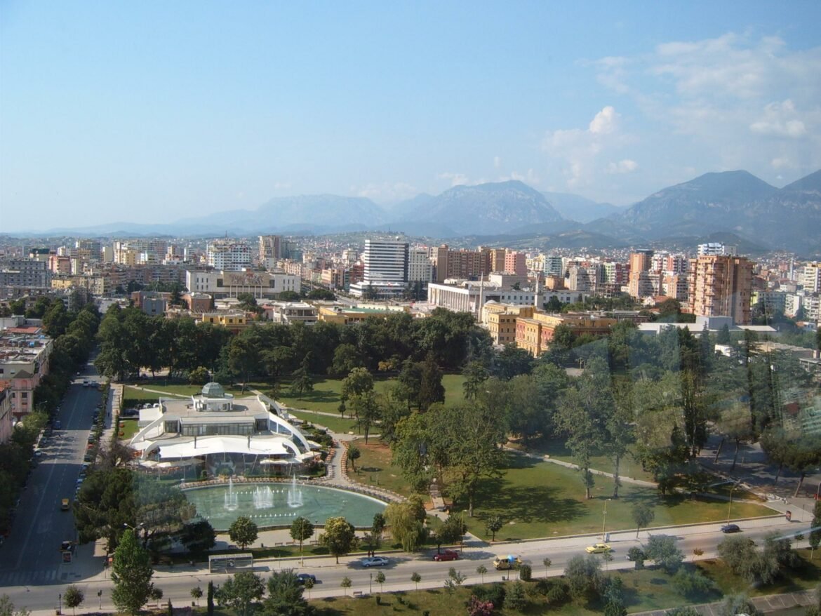 Tirana usvojila rezoluciju kojom nastoji da „sruši“ izveštaj Dika Martija o zločinima OVK