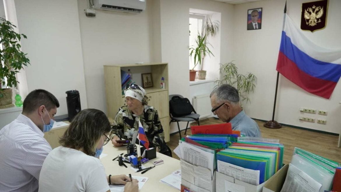 Ukrajina će kazniti građane zbog dobijanja ruskih pasoša