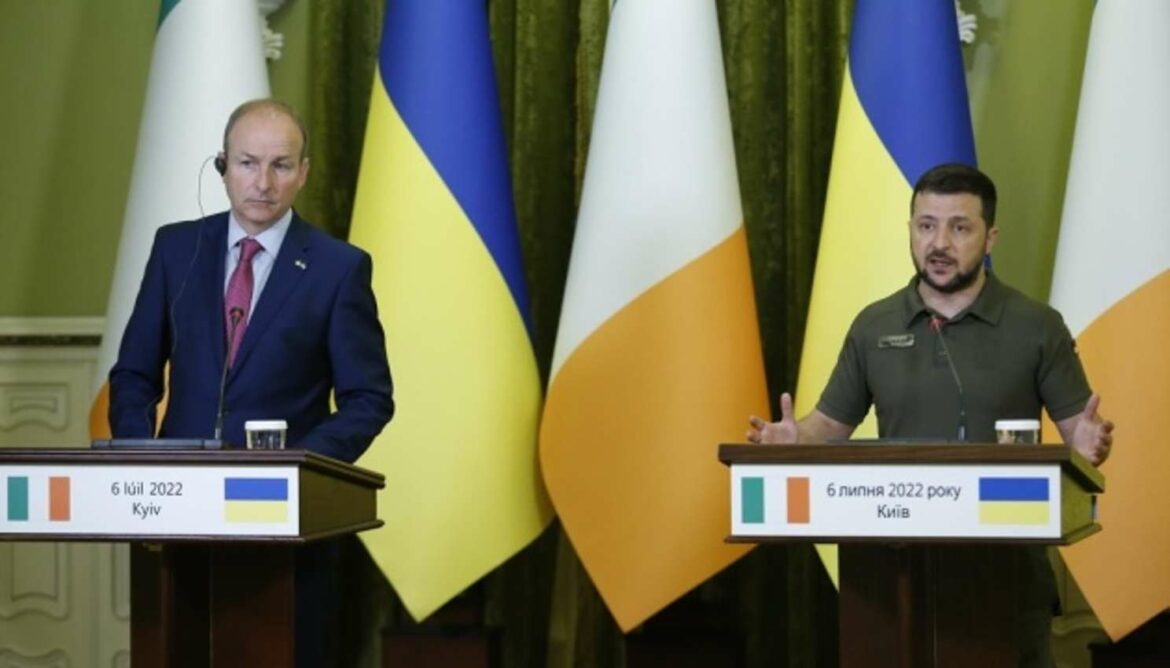 Premijer Irske u Kijevu pozvao na istragu o zločinima ruske vojske i osudio blokadu žita