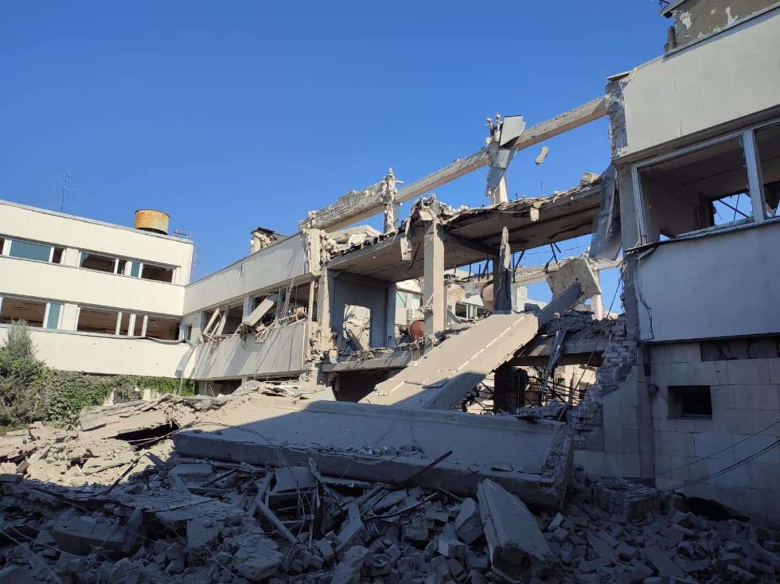Zgrada univerziteta uništena u ruskom raketnom napadu na Harkov