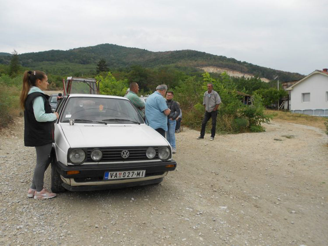 Meštani sela Banja i Brezovac blokirali kamenolom „Vinogradi“ na Venčacu