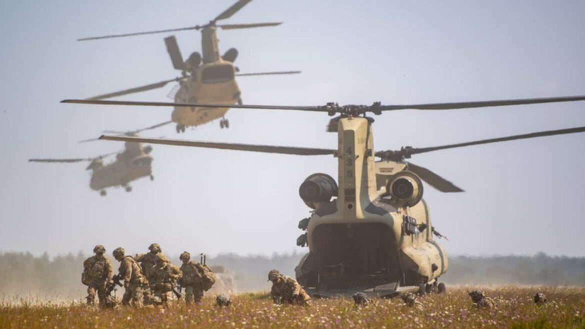 Američka vojska prizemljuje svoje helikoptere