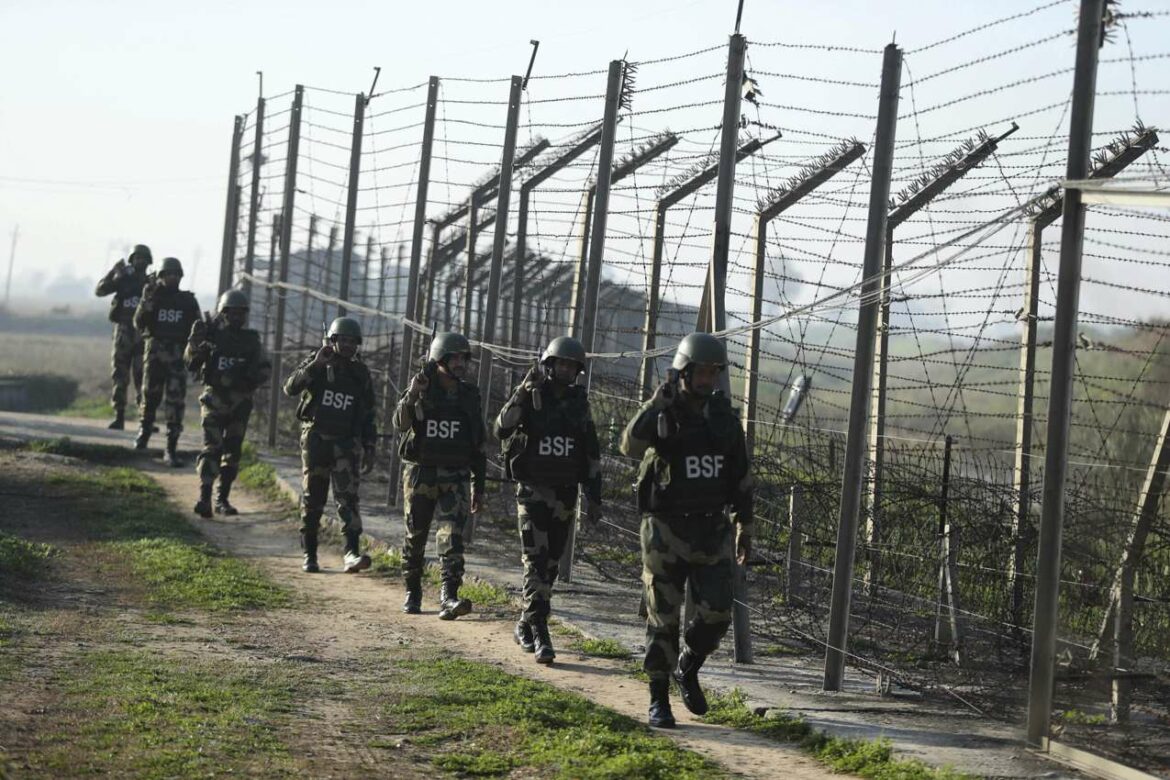 Kašmir: Pobunjenici upali u kamp indijske vojske, 6 ubijenih