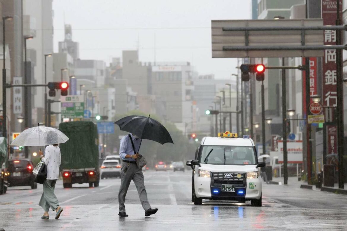 Tropska oluja Meari pogađa Japan sa obilnim padavinama