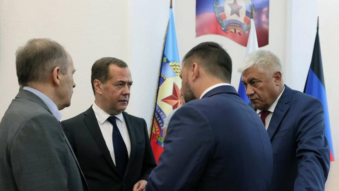 Medvedev upozorava na „nezgode“ na nuklearnim lokacijama