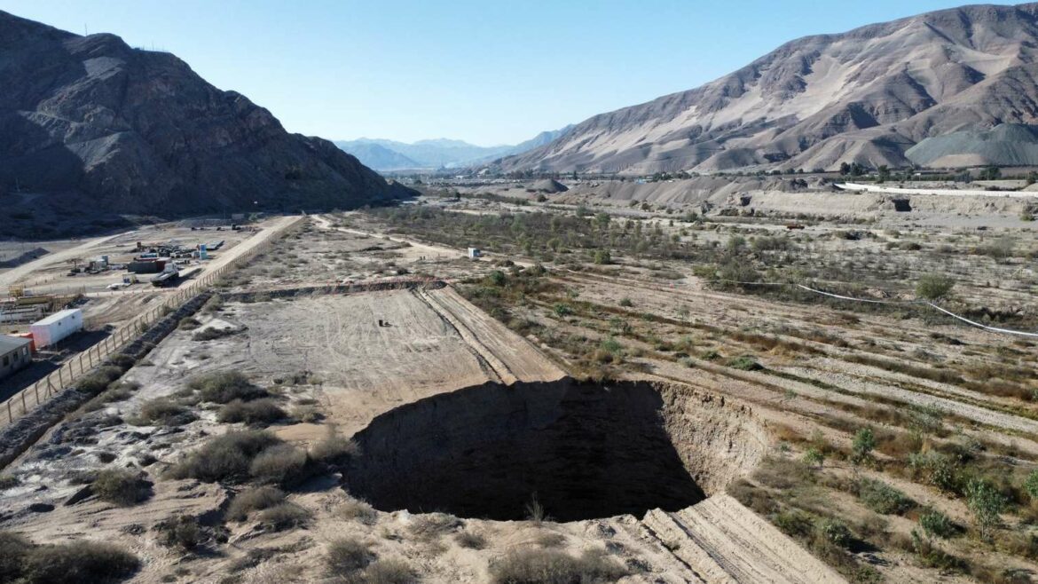 Čile: Mere protiv rudarske kompanije zbog džinovske vrtače