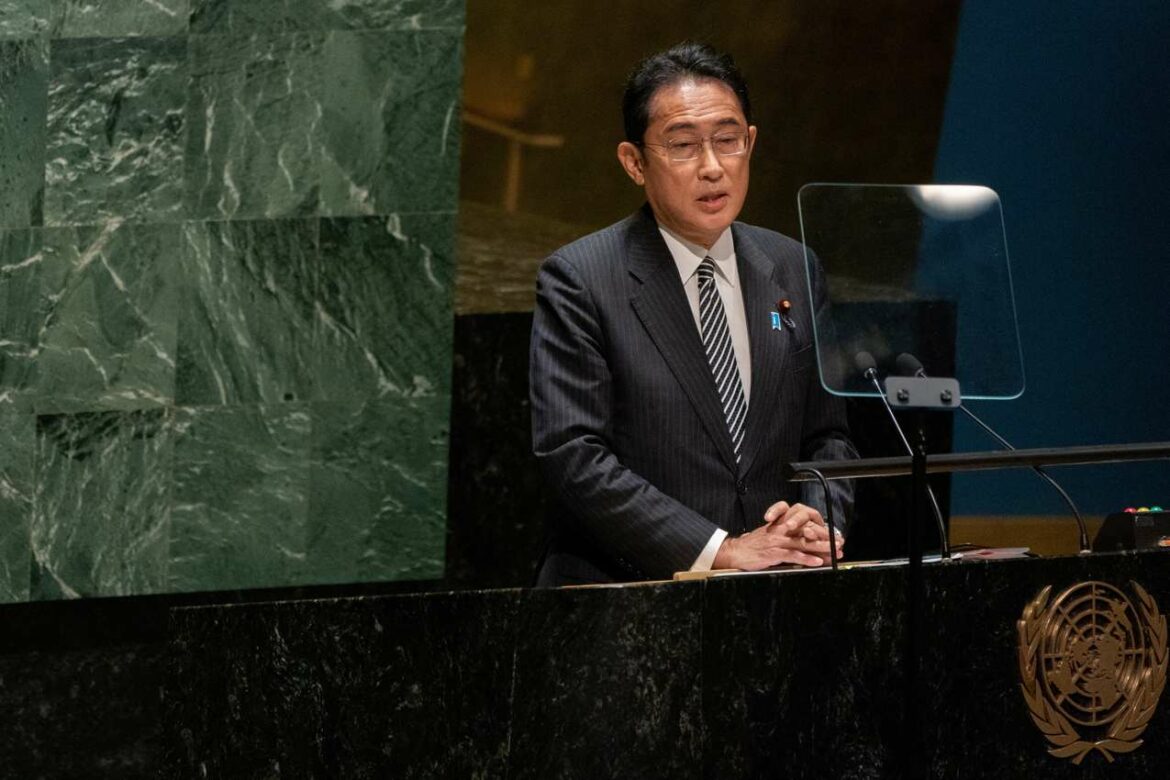 Japanski premijer Kišida zameniće ministra odbrane