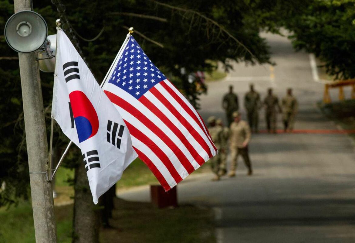 Južna Koreja i SAD počele zajedničke vojne vežbe
