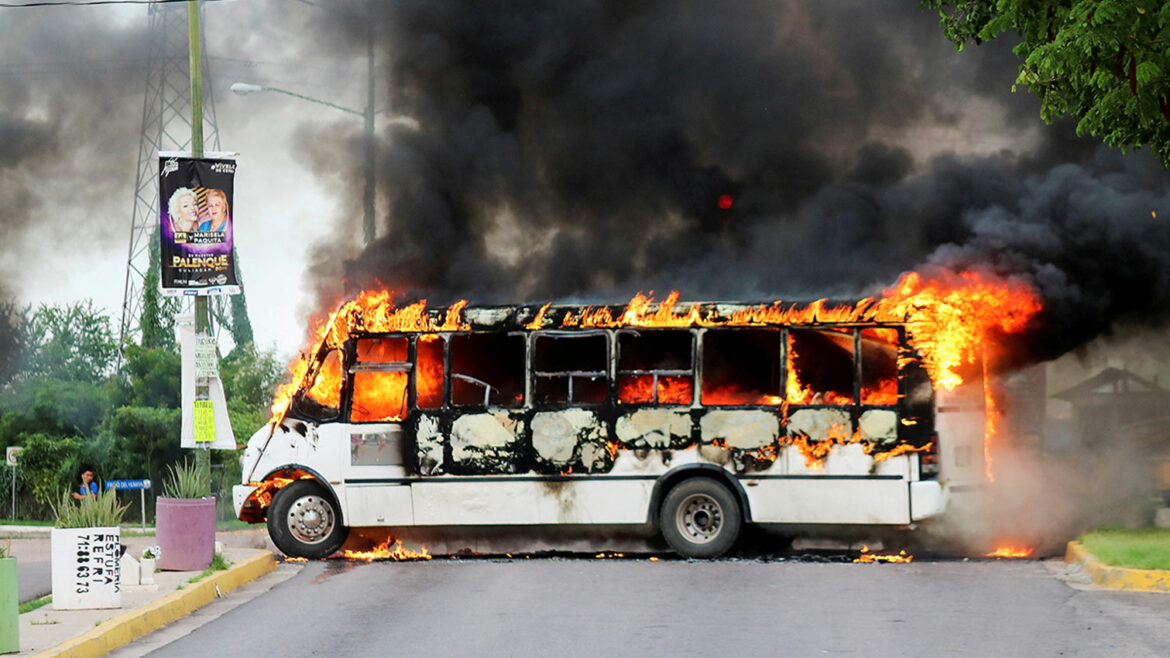 Meksiko: U sudaru autobusa i cisterne za gorivo poginulo najmanje 18 ljudi