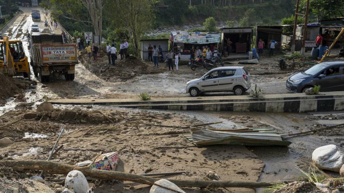 Indija: U monsunskim kišama nastradale desetine ljudi