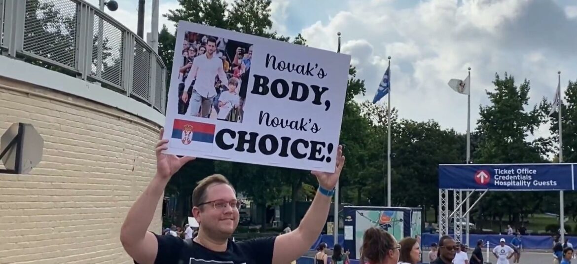 Protest ispred kompleksa US Opena zbog Novaka Đokovića