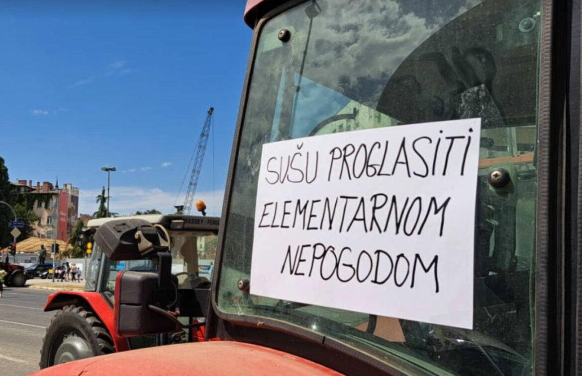 Poljoprivrednici koji protestuju ispred Banovine pozvani u Vladu na pregovore