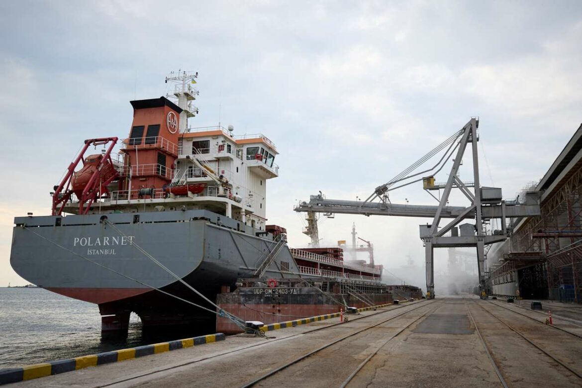 Brod sa ukrajinskim žitom stiže sutra u luku Tripoli