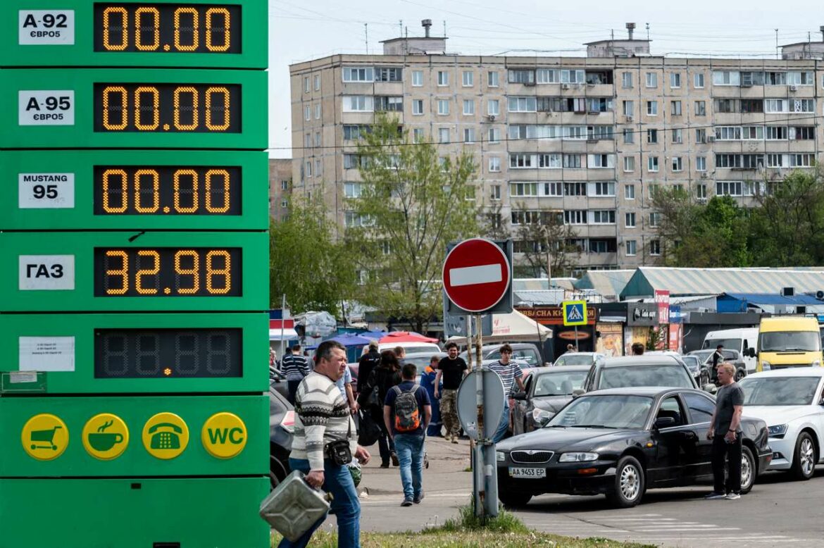 Ukrajina će ponovo uvesti akcize na gorivo kako bi popunila budžet tokom rata