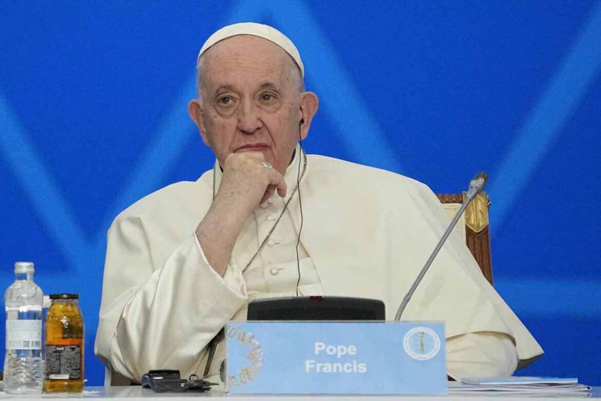Papa neće prisustvovati sahrani Elizabete Druge