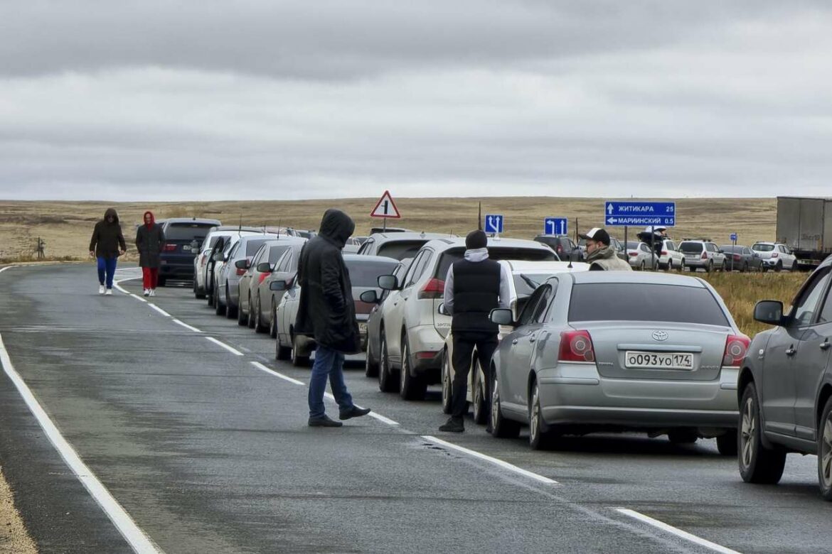 Preko 194.000 Rusa beži od poziva u susedne zemlje