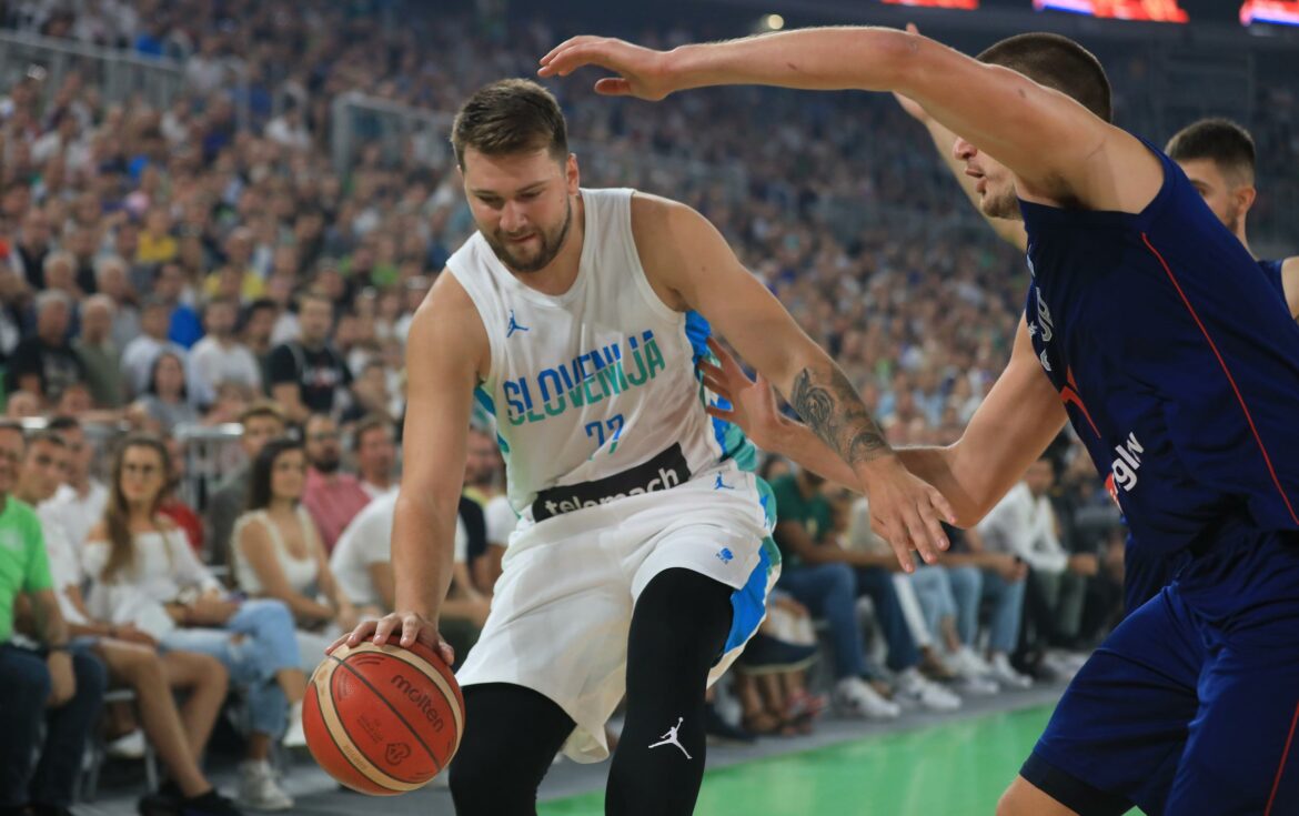 Slovenija posle preokreta stigla do prve pobede na Evrobasketu