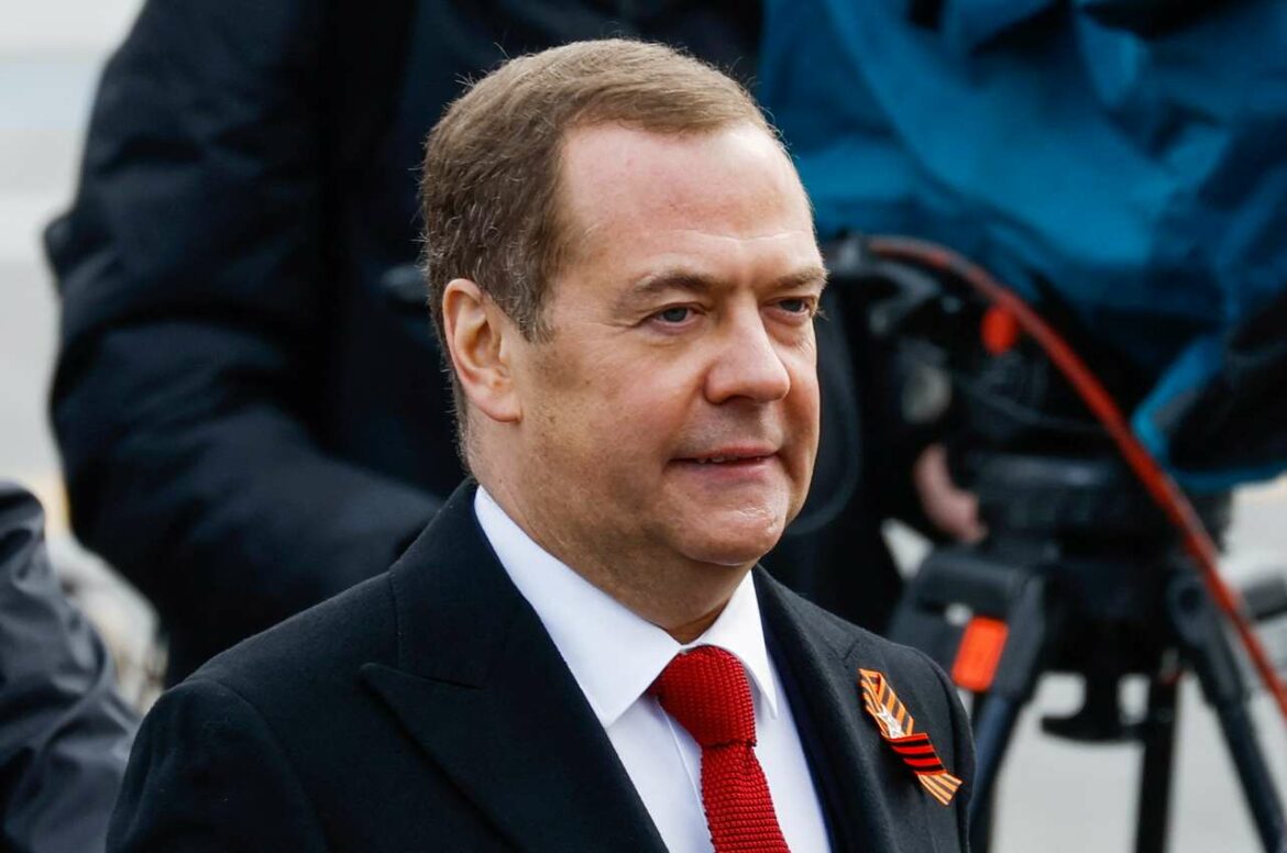Medvedev: Referendumi će se održati, tu „nema nazad“
