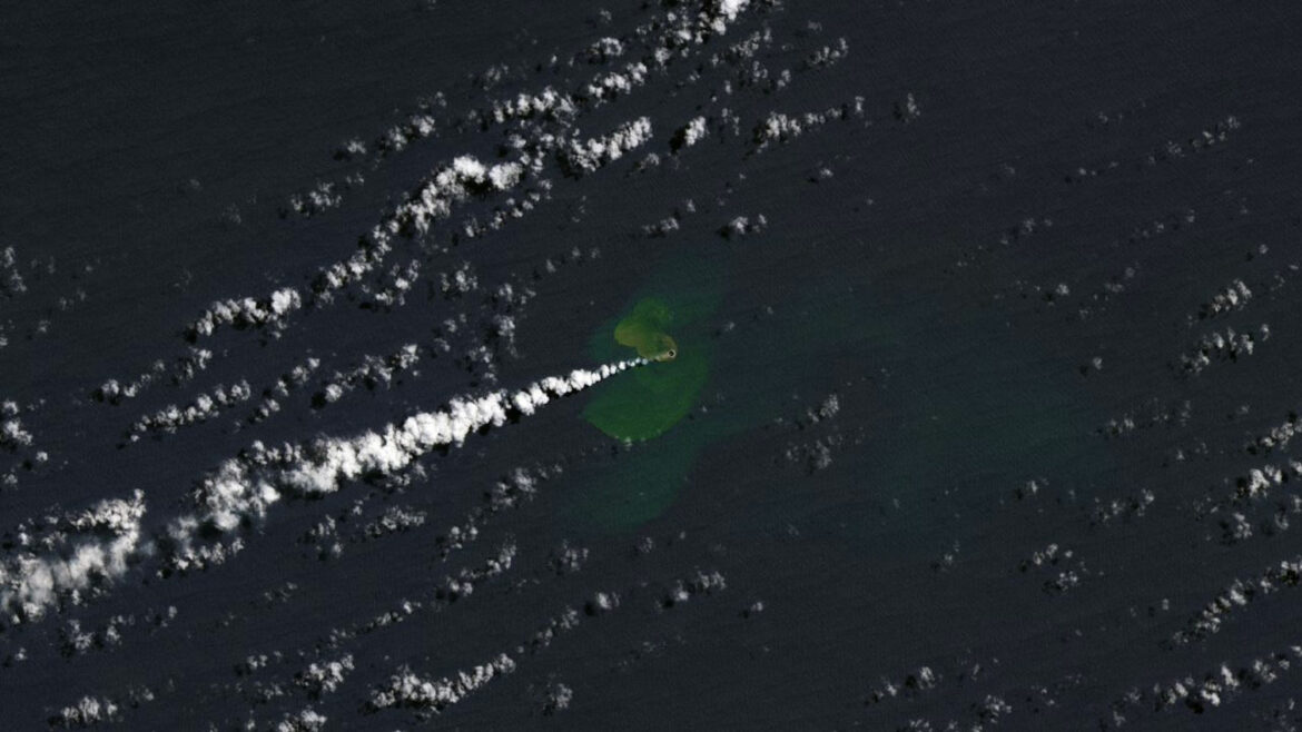 Novo ostrvo pojavljuje se u Tihom okeanu nakon erupcije podvodnog vulkana