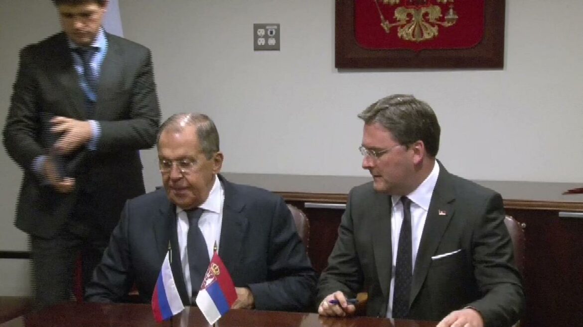 Selaković i Lavrov potpisali Plan konsultacija za 2023-2024.