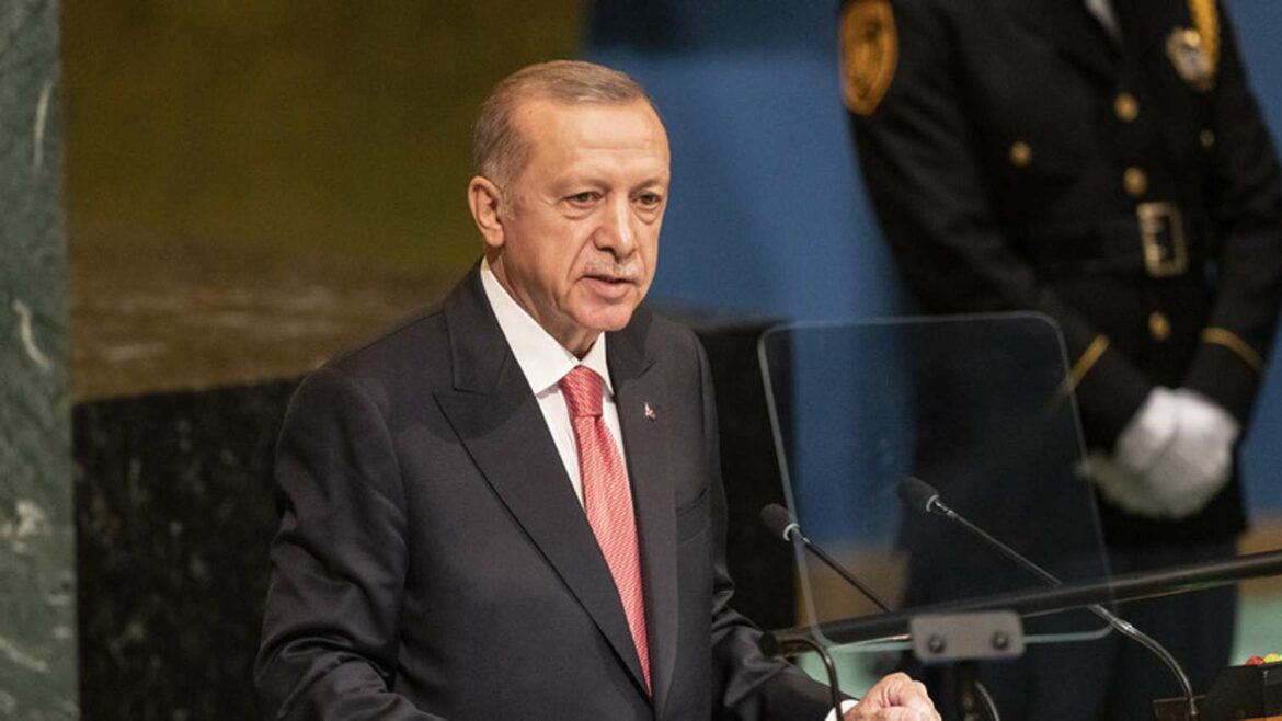 Erdogan: Ankara igra vodeću ulogu u naporima za mirno rešenje sukoba