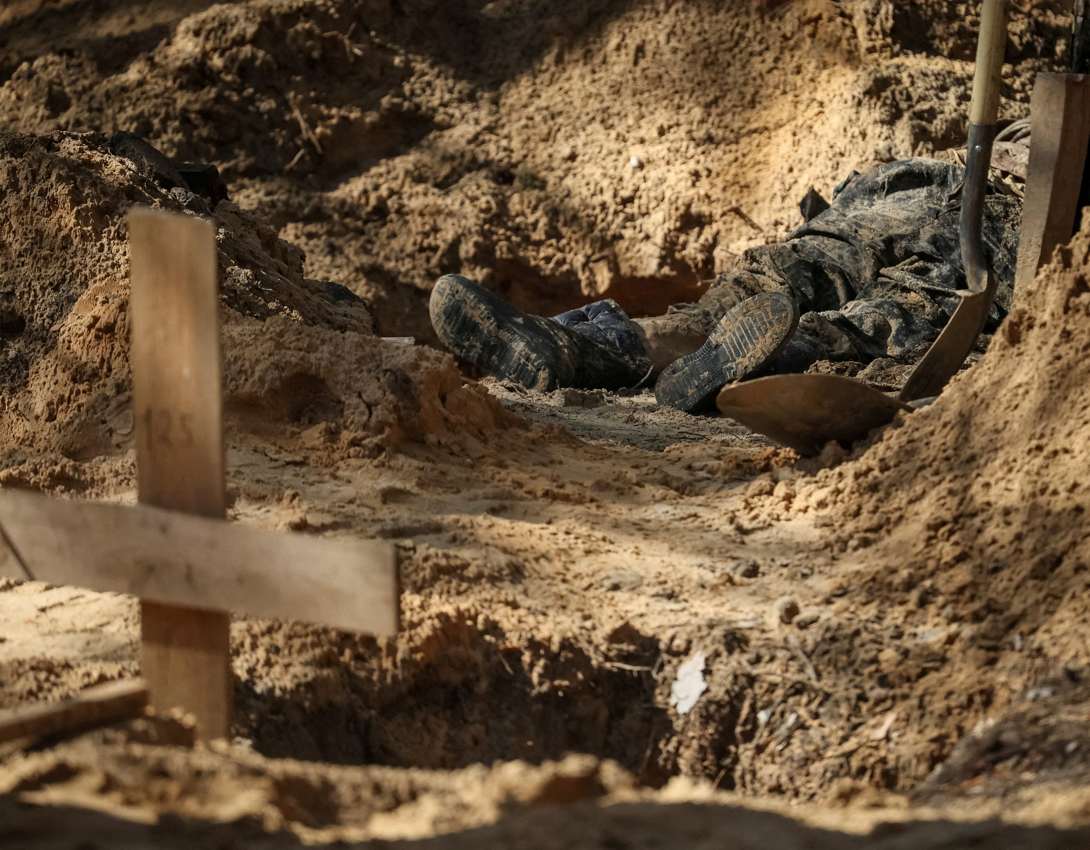 Ukrajina traga za mrtvima na ruskom okupacionom groblju