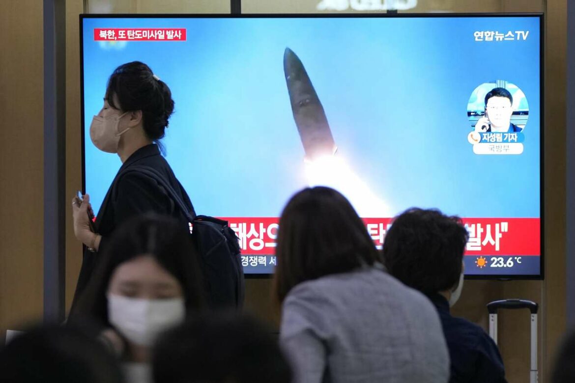 Severna Koreja ispalila dve balističke rakete ka moru