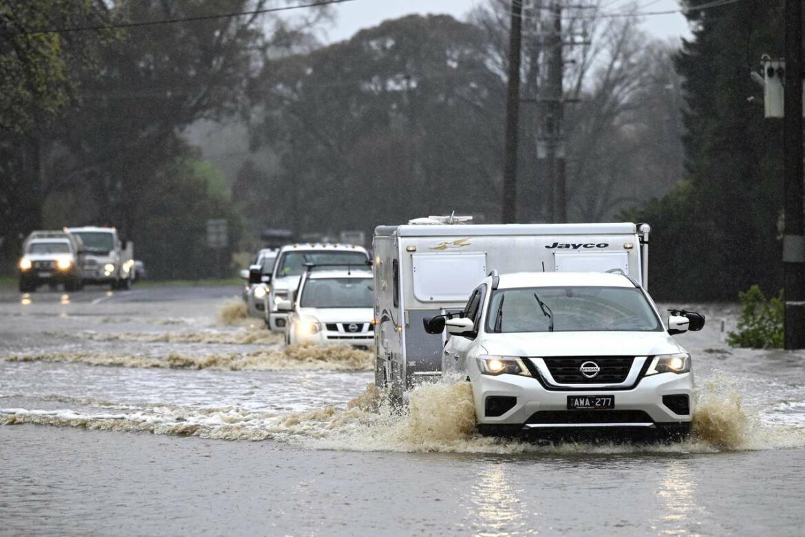 Poplave na jugoistoku Australije odsekle gradove u unutrašnjosti