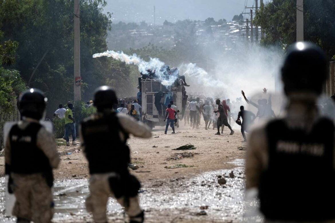 Više od 12 ubijeno na Haitiju dok se bande bore za kontrolu