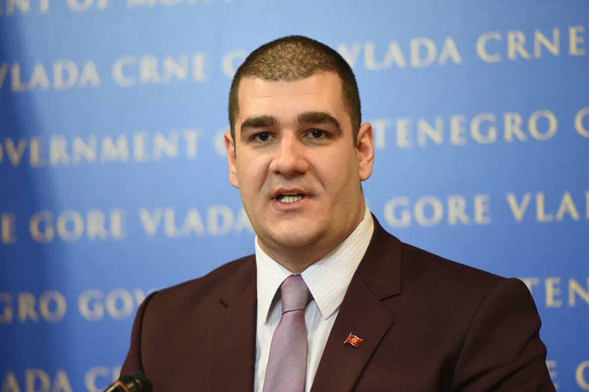 Crna Gora: Uhapšen direktor Uprave prihoda i carina
