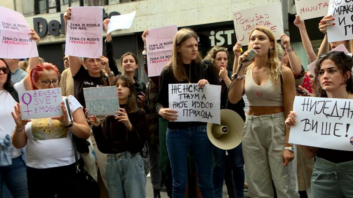 Pretnje aktivistkinjama zbog organizovanja protesta ispred Informera