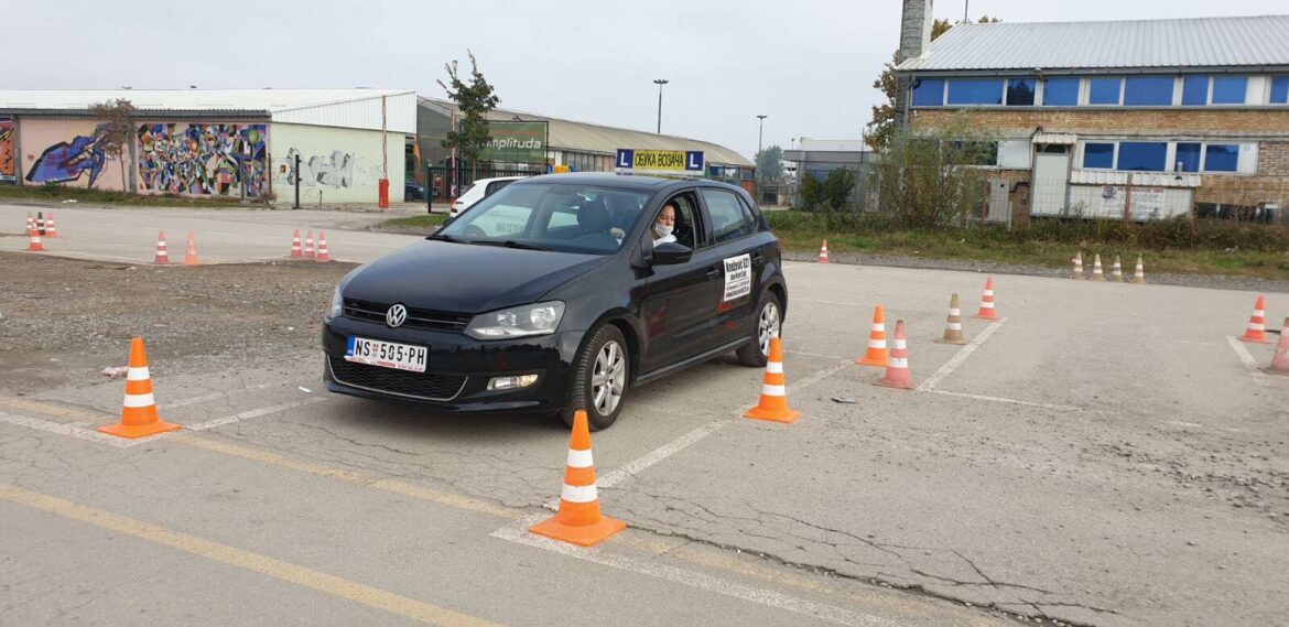 Očekuje se poskupljenje obuke u auto-školama, moguća cena i 100.000 dinara