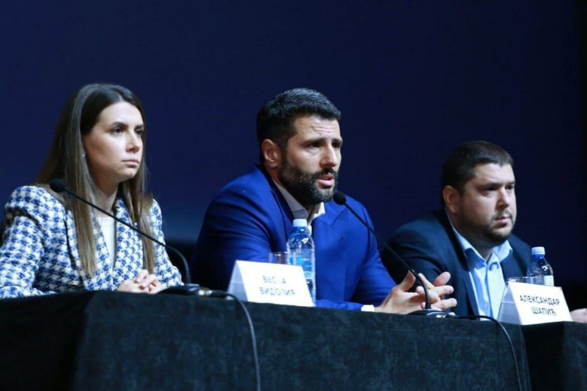 Počela sednica o smeni Šapića, za dnevni red glasali i odbornici vlasti