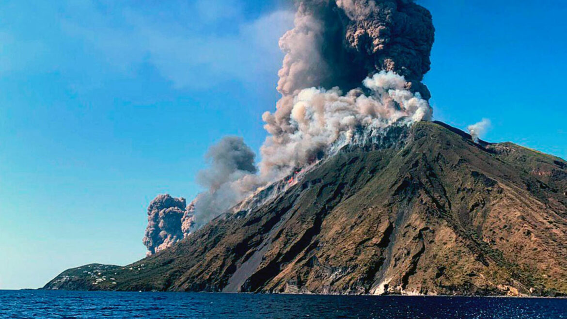 Proradio vulkan na italijanskom ostrvu Stromboli