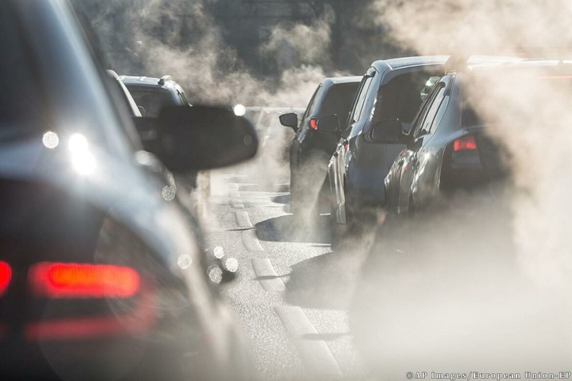 EU odobrila zabranu novih automobila sa motorima sa unutrašnjim sagorevanjem od 2035.