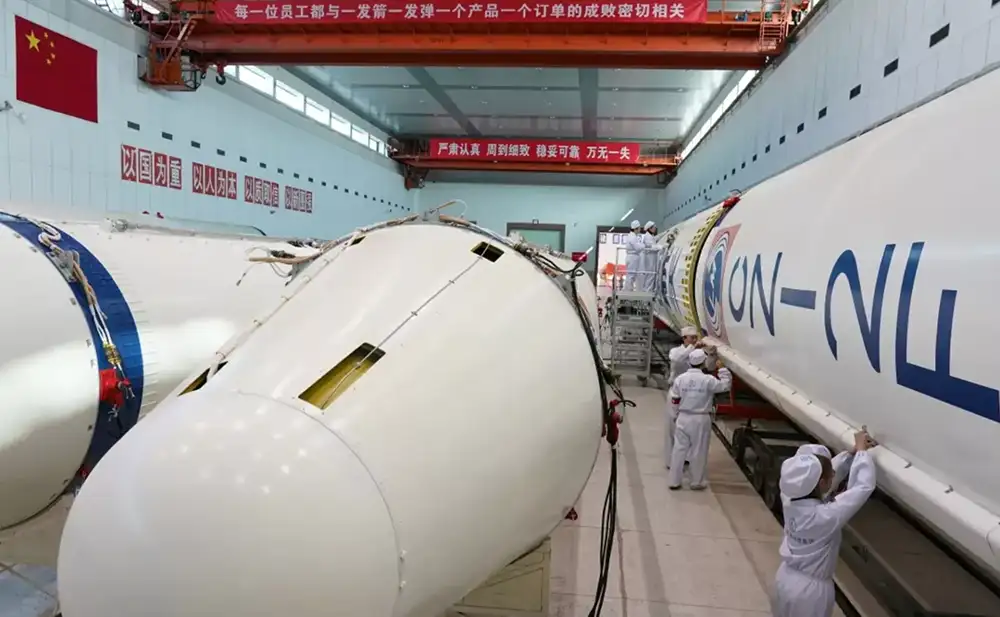 Kina se sprema da pošalje novu tročlanu posadu na svemirsku stanicu
