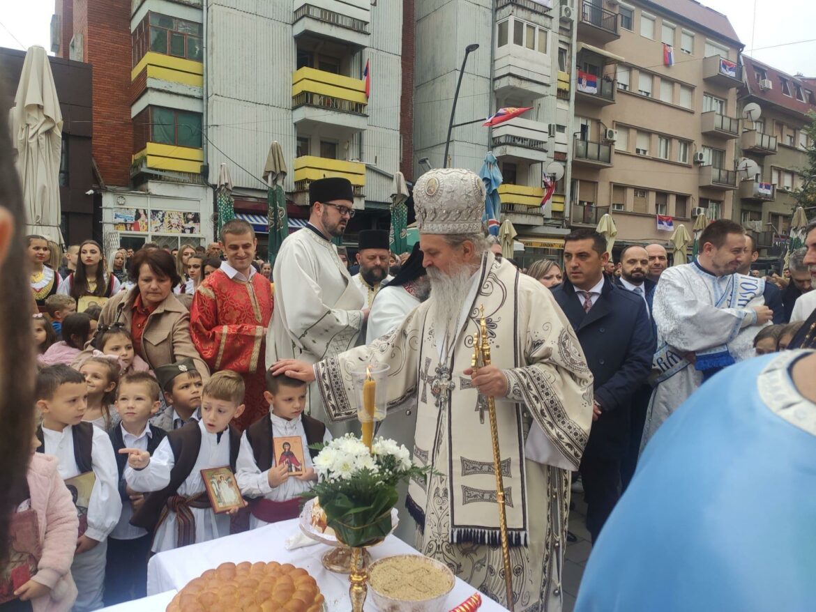 Litije za gradsku slavu u Mitrovici, vladika Teodosije: Važno da budemo složni i jedinstveni