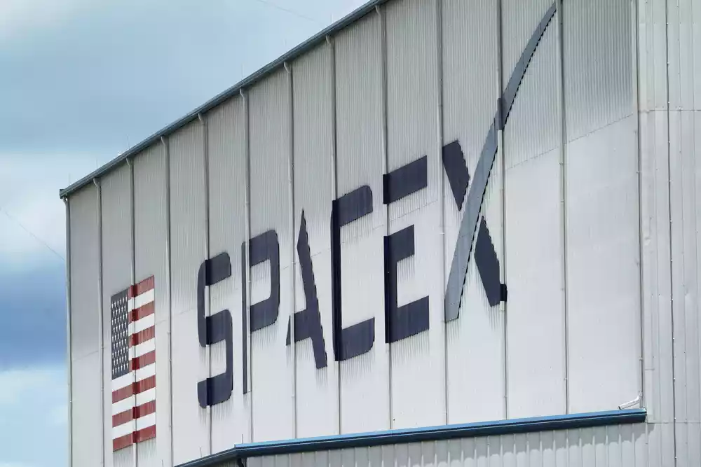 Otpušteni zaposleni SpaceX-a optužuju kompaniju za kršenje zakona