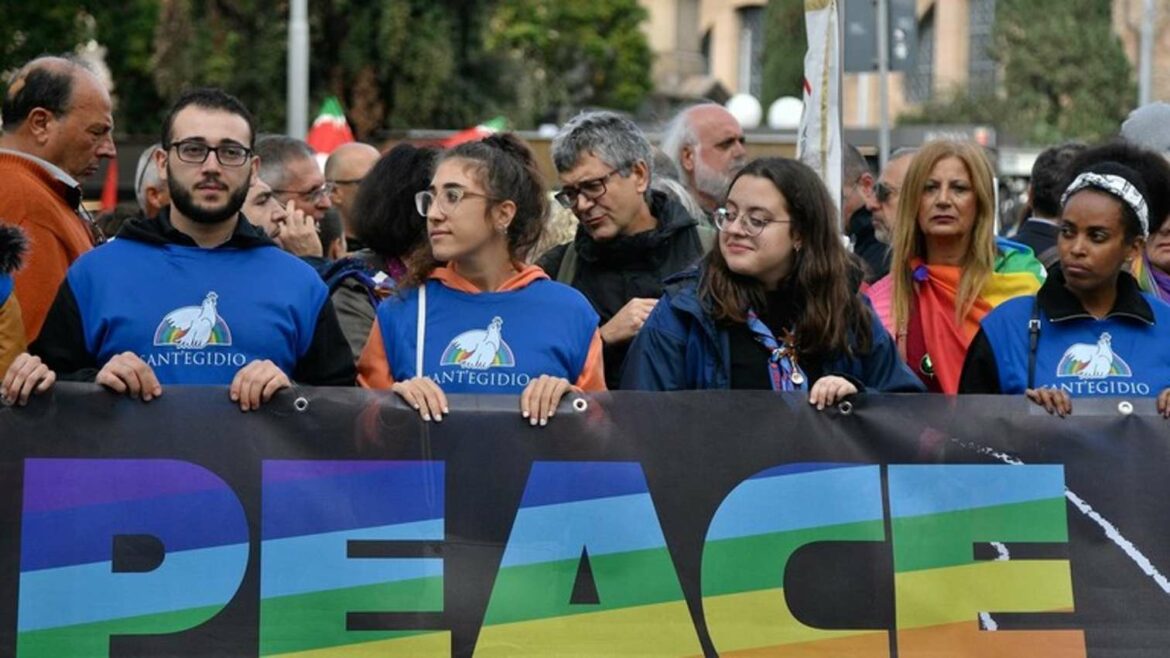 Demonstranti u Rimu zahtevaju prekid isporuke oružja Kijevu