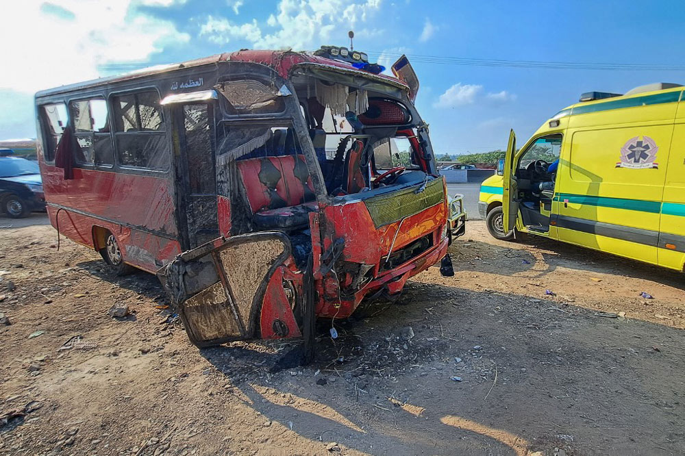 Egipat: U sudaru minibusa i kamiona poginulo je 14 ljudi