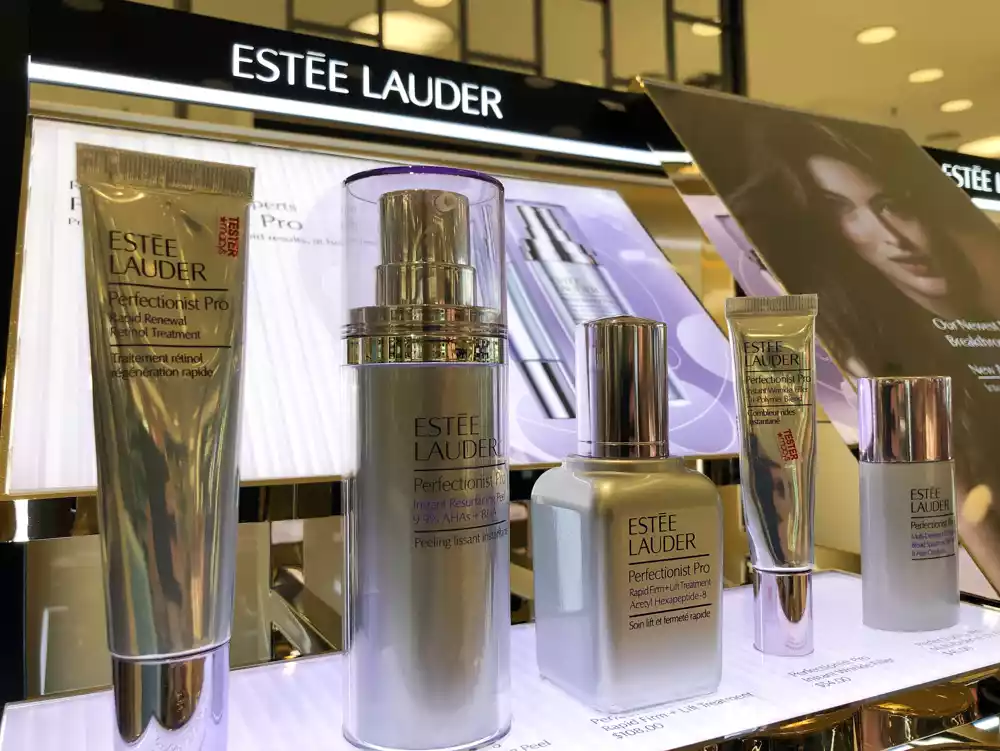 FT: Estee Lauder za 2,8 milijardi dolara kupuje Toma Forda