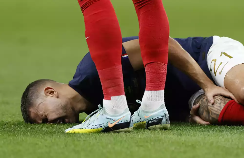 Francuz Ernandez zadobio „prilično ozbiljnu“ povredu kolena
