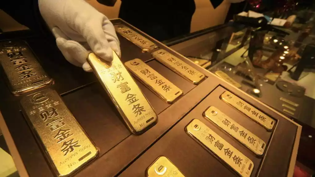 Kina gomila zlato