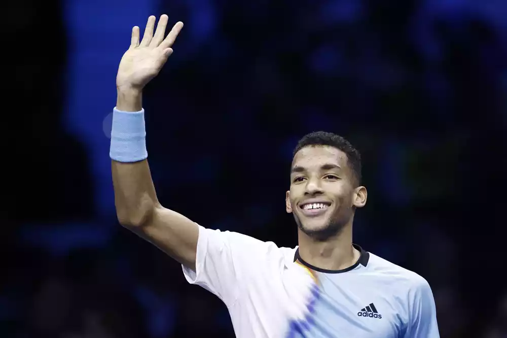 Ože-Alijasim pobedio Nadala u ATP finalu