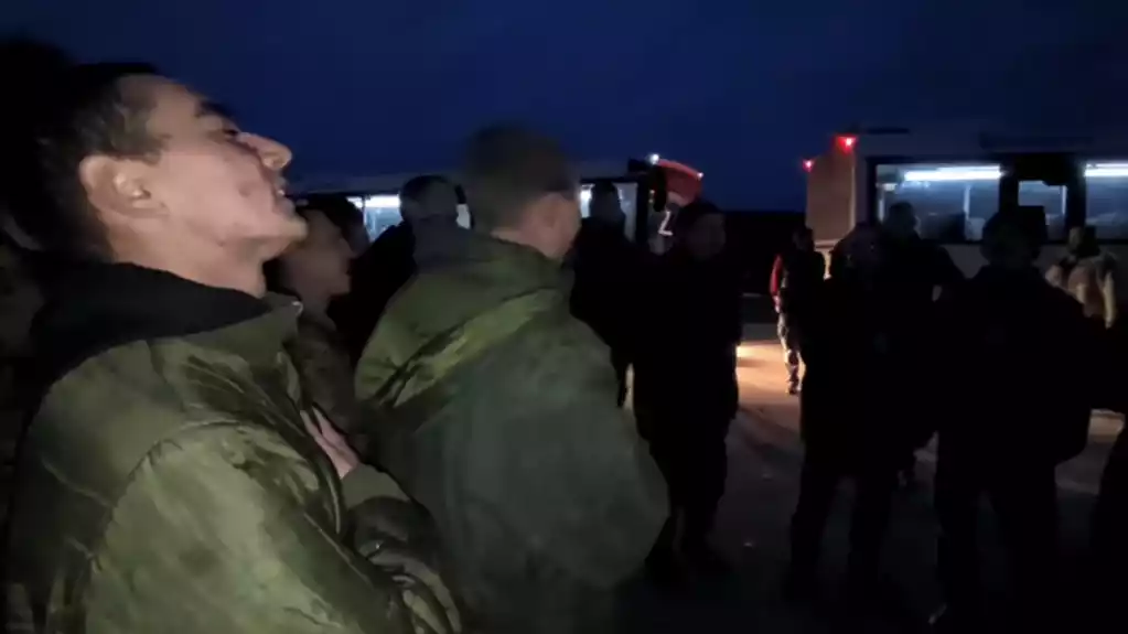 Ruski vojnici se vraćaju iz ukrajinskog zatočeništva
